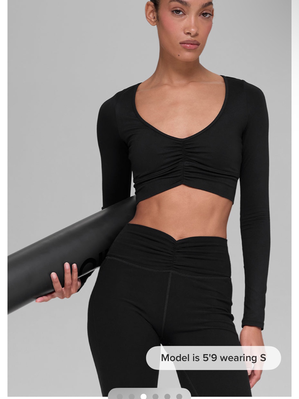 Alo Yoga Black Long-Sleeve Ruched Crop Top. Set Long Sleeve Bra And Leggings